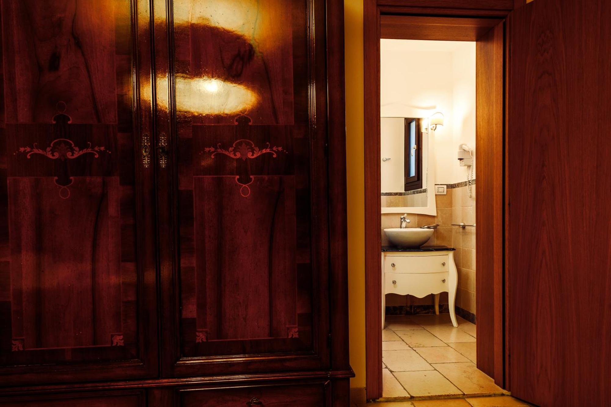 Vico Regio Hotel คาซาราโน ภายนอก รูปภาพ
